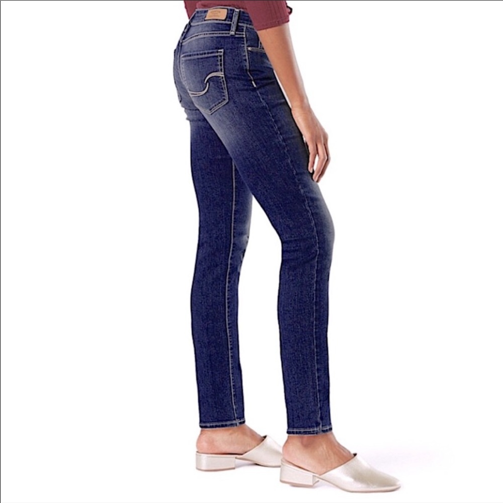 Signature Levi Strauss gold stretch mid rise jeans